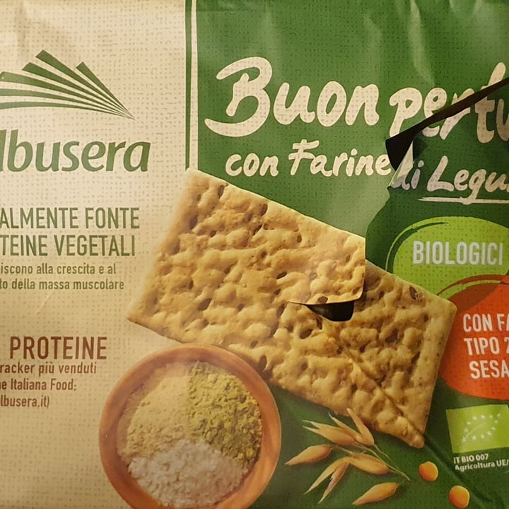 photo of Galbusera Cracker biologici con farine di legumi, semi di sesamo e lino shared by @httpgiuliadeangelis on  13 Nov 2022 - review