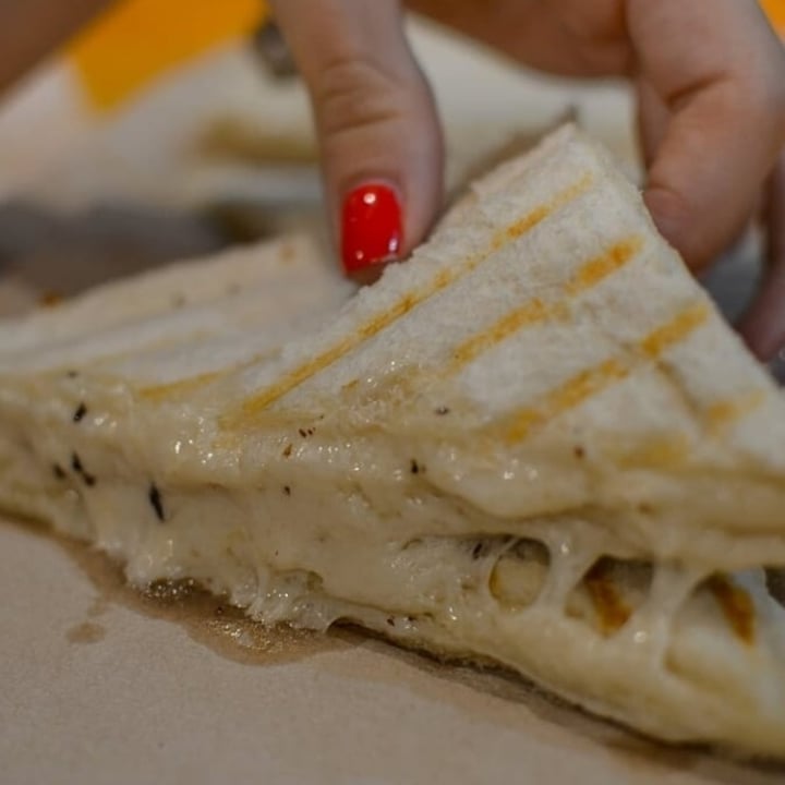review photo of Futuro Veggie - Coffee & Deli Tostado de Jamon y Queso shared by @iaraferrer on 07 May 2020 - review