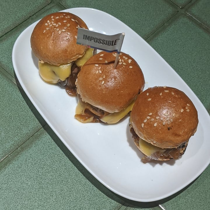 photo of Privé Wheelock Impossible™ Mini Burgers shared by @paloma on  20 Nov 2020 - review