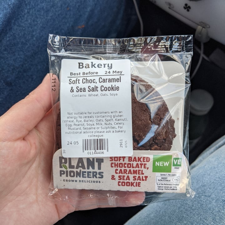 review photo of Plant Pioneers Soft baked chocolate, caramel and sea salt cookie shared by @fajajay on 22 May 2021 - review