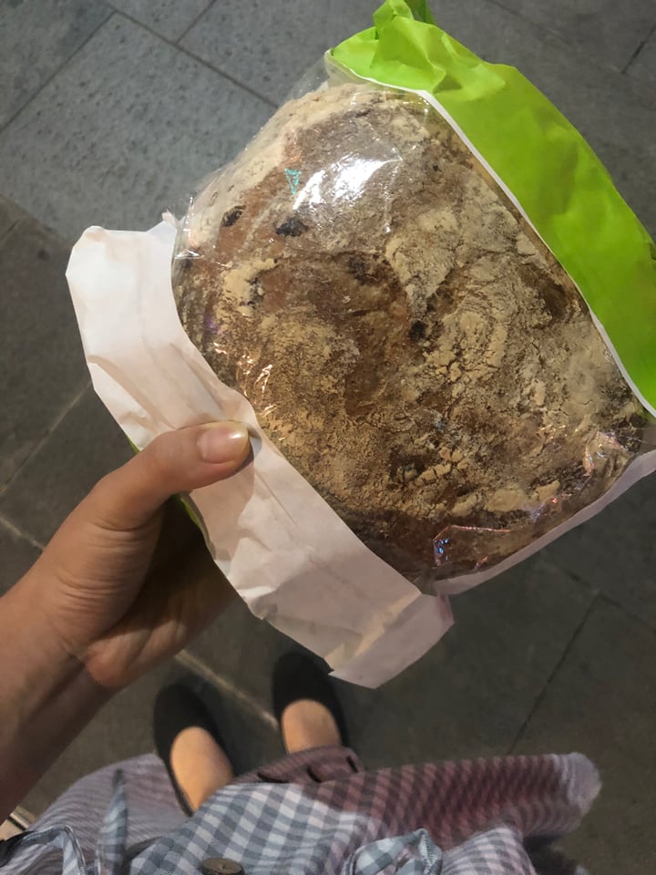 photo of Marché Mövenpick 313@Somerset Walnut Loaf shared by @consciouscookieee on  11 Oct 2019 - review
