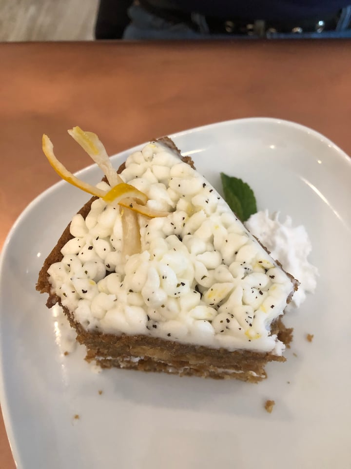 photo of Plantitude Earl Gray Lemon Cake shared by @kathryn on  18 Mar 2019 - review