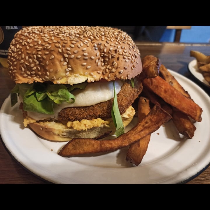 photo of SHIPIBO Bistro Amazonico Hamburguesa Amanita shared by @ghostreveries on  15 May 2021 - review