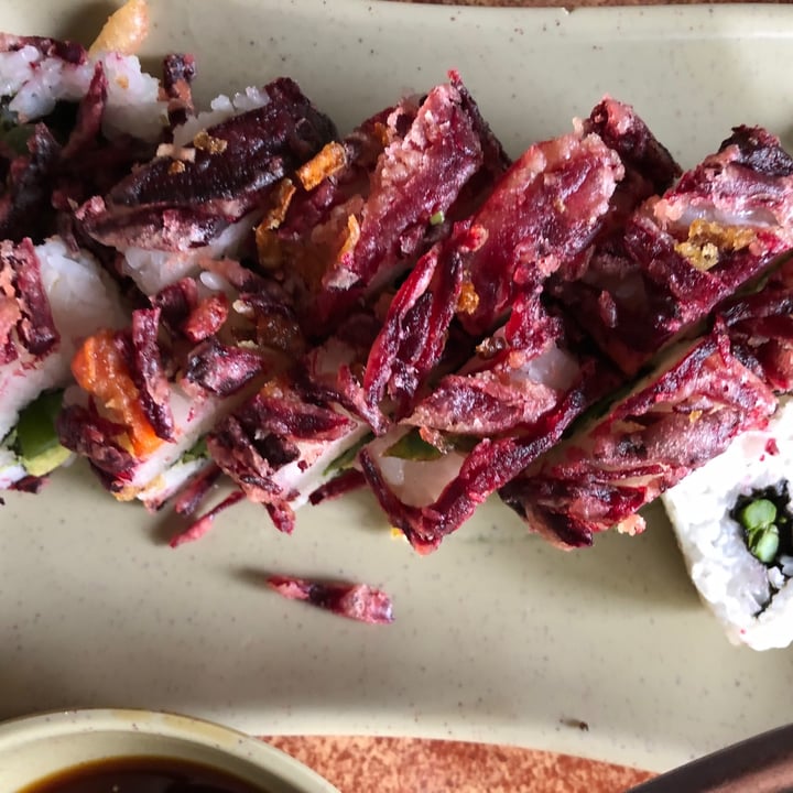 photo of Toki Sushi Rollo Remolacha shared by @basedoncaffeine on  20 Sep 2020 - review