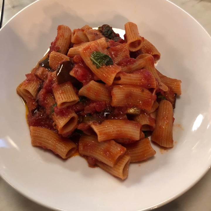 review photo of Parcheggio Eggplant Rigatoni shared by @cassalyssaa on 25 Feb 2022 - review