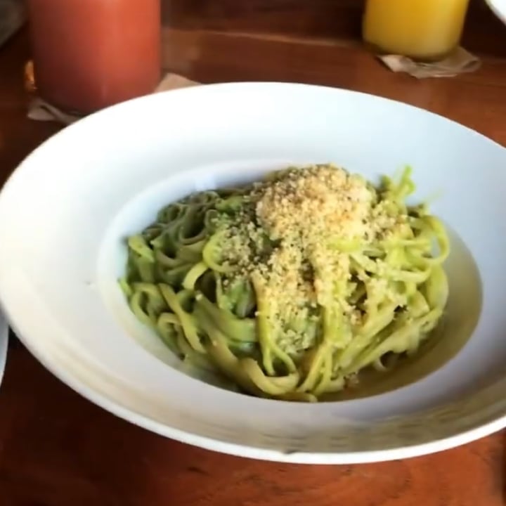photo of La Hoja Verde Pasta con crema de aguacate shared by @lalonsopert on  22 Nov 2021 - review