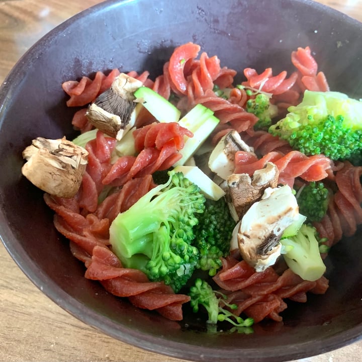 photo of The Foodie Market Red Lentil & Beetroot Fusilli shared by @vegpledge on  09 Sep 2021 - review