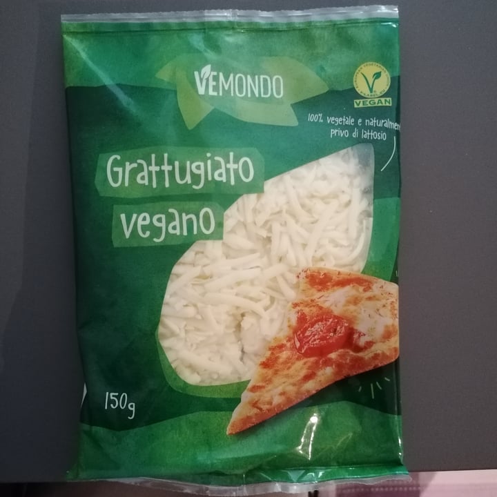 photo of Vemondo Grattugiato Vegano shared by @animals03 on  18 Nov 2021 - review