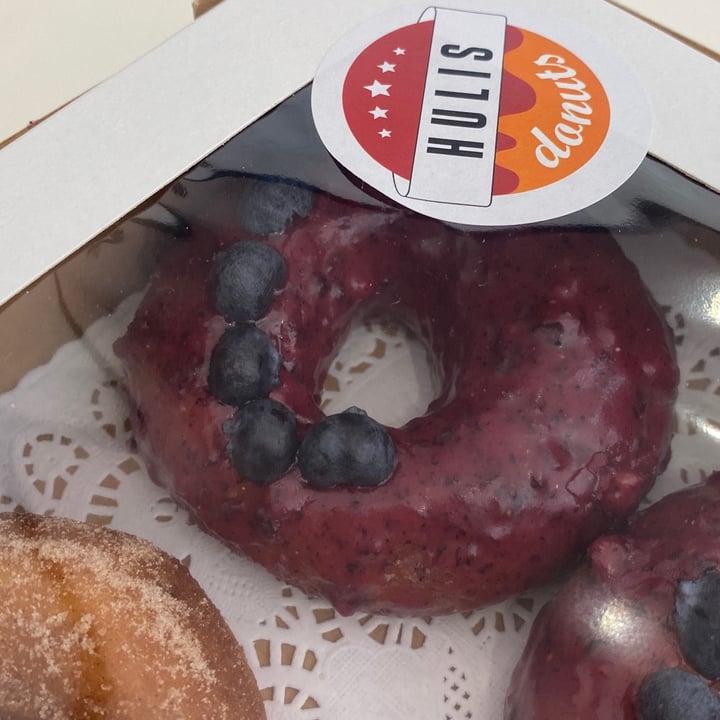 photo of Hulis Donuts Blueberry & Cream Donut shared by @thehestermans on  13 Sep 2021 - review