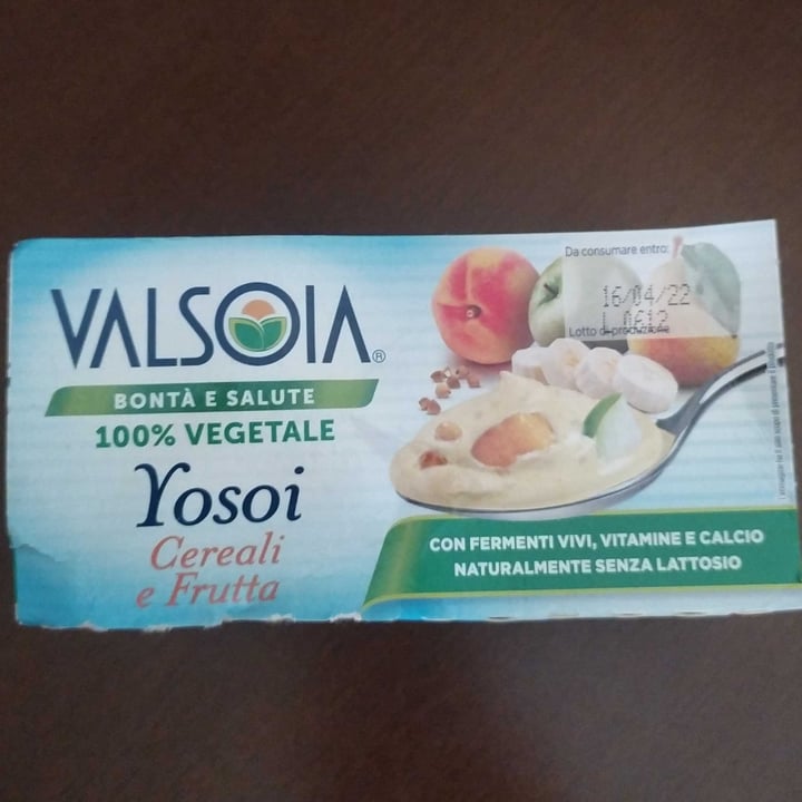 photo of Valsoia yogurt pesca e maracuja shared by @nicoledis on  21 Mar 2022 - review