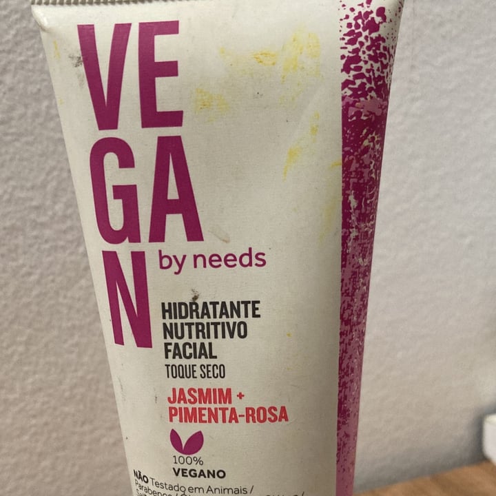 photo of Vegan by Needs Hidratante Facial Jasmin+Pimenta Rosa shared by @talitanut on  19 Apr 2022 - review