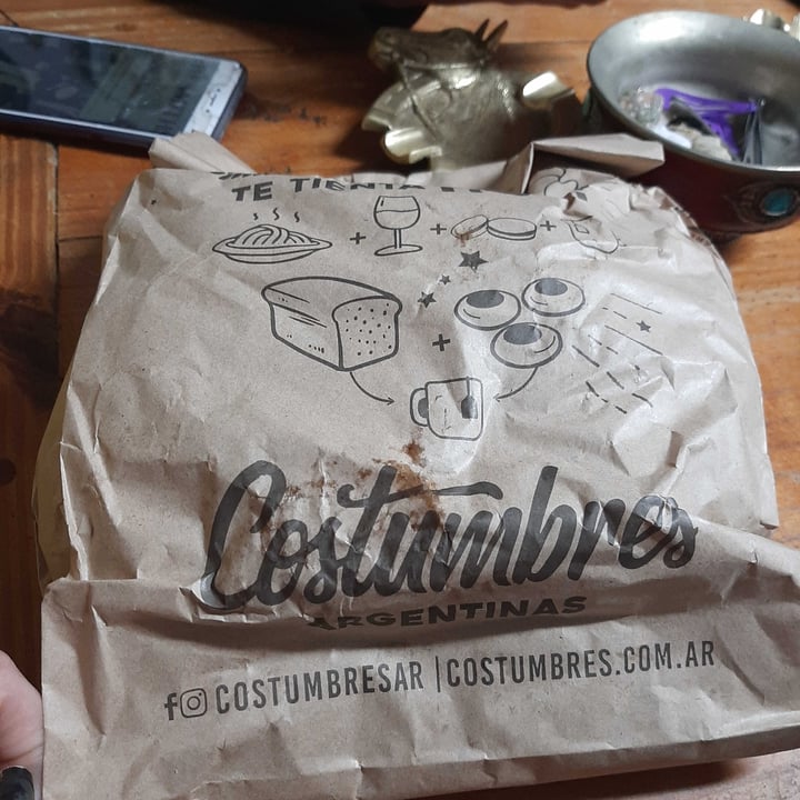 photo of Costumbres Argentinas Corneto Vegano shared by @melabc on  15 Aug 2021 - review
