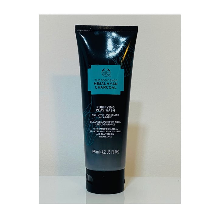review photo of The Body Shop Himalayan Charcoal Purifying Clay Wash shared by @rebecalopes on 05 Aug 2021 - review