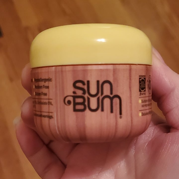 photo of Sun Bum SPF 50 Sunscreen shared by @amandanccarts on  03 Jan 2021 - review