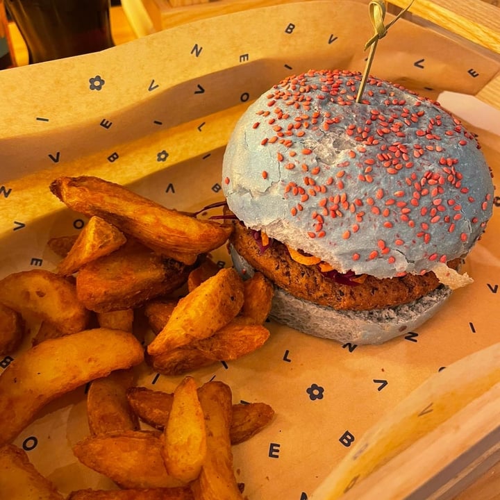 photo of Flower Burger Puffo shared by @brcfnc on  19 Apr 2022 - review