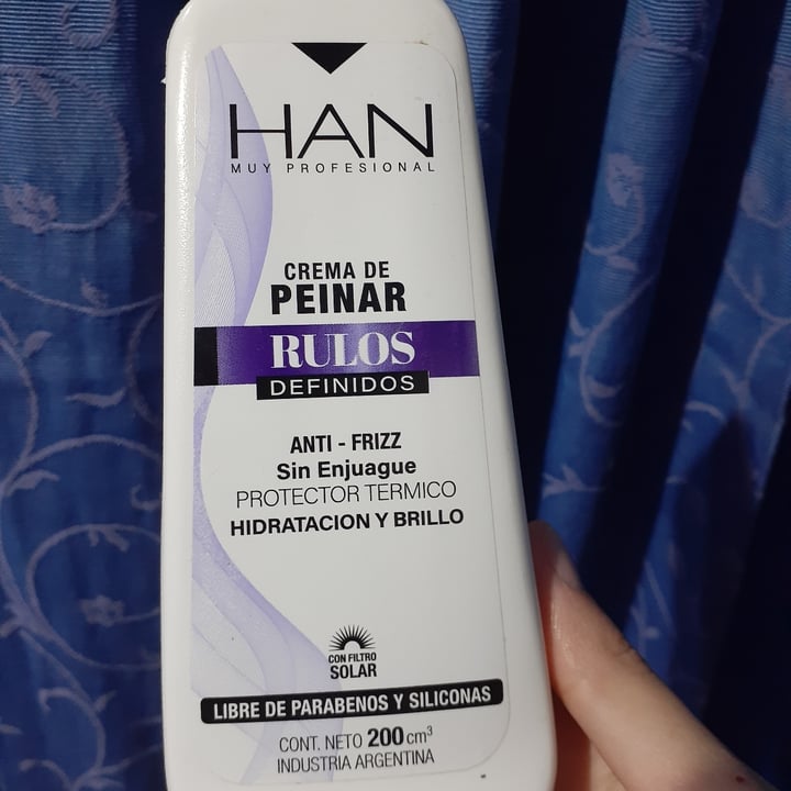 review photo of HAN Crema Para Peinar Rulos Definidos shared by @xmarisx on 20 Apr 2022 - review
