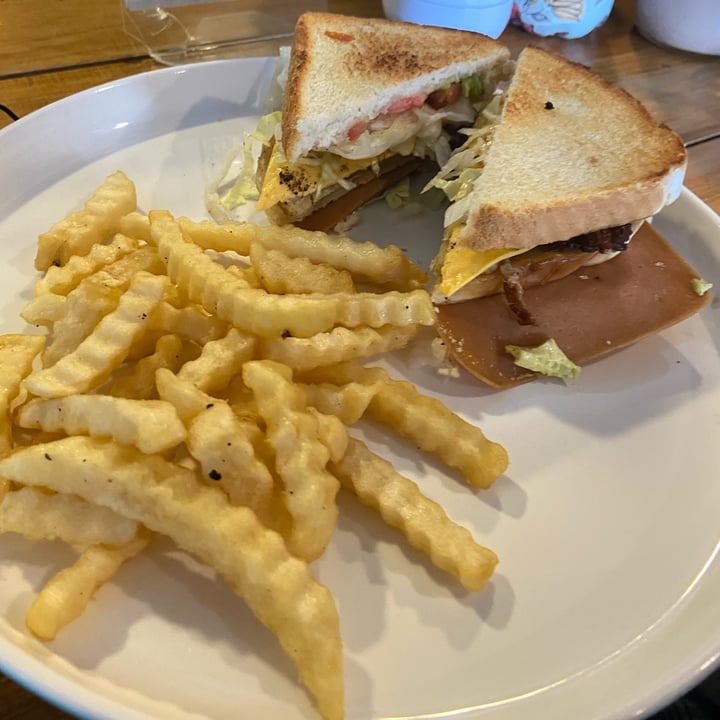 photo of Vegattos Club Sándwich shared by @ilse on  06 Mar 2022 - review