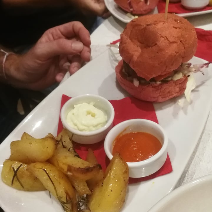photo of Amaranto Ristorante BEYOND burger shared by @andreasic on  03 Oct 2021 - review