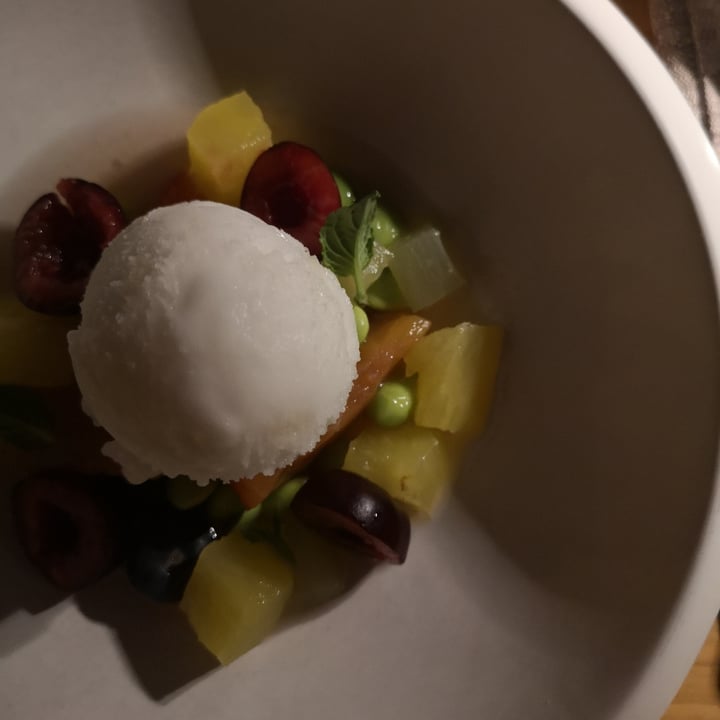 photo of Primo a Tavola Zuppetta fredda di frutta e verdura con gelato al lime shared by @vmarangoni1709 on  09 Jul 2022 - review