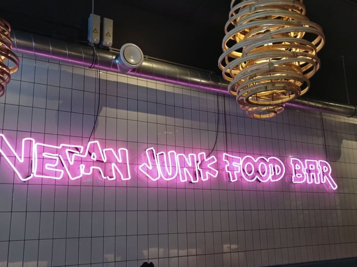 photo of Vegan Junk Food Bar Supreme Hotdog 3.0 shared by @hownowbrownkow on  07 Jul 2018 - review