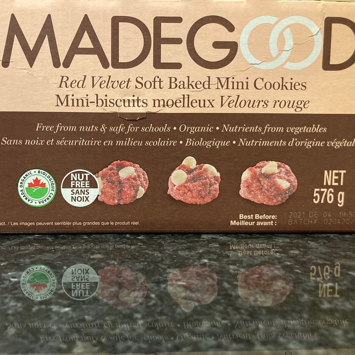 photo of Made Good Red velvet soft baked mini cookies shared by @save-the-planet-2000 on  11 Feb 2021 - review