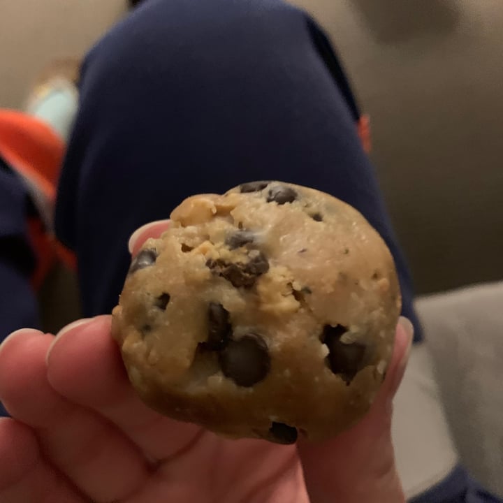 photo of Health Lab Chewy Choc Chip Peanut Butter Protein Ball shared by @naomimk on  03 Aug 2021 - review