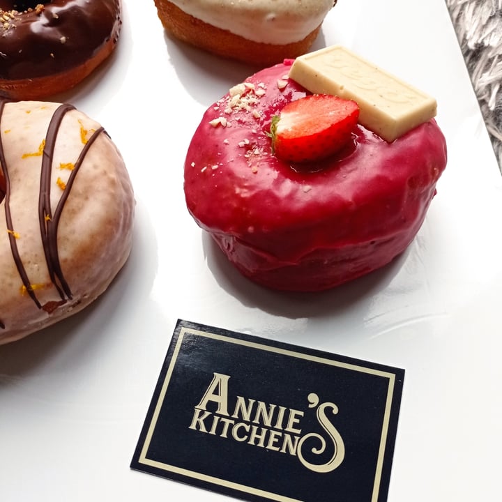 photo of Annie's Kitchen Donut framboise shared by @koyott on  15 Nov 2021 - review