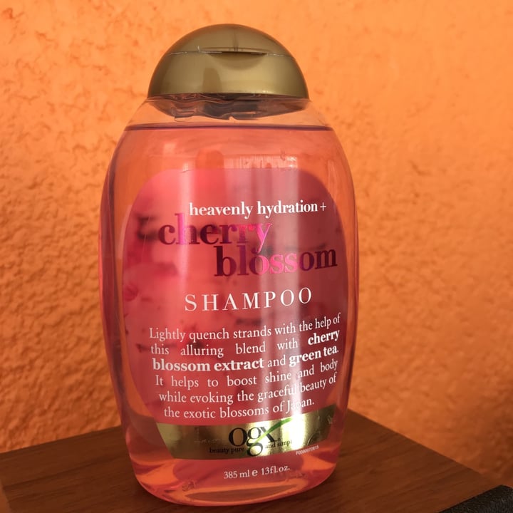 photo of OGX Beauty Shampoo Cherry blossom shared by @marianaissa1 on  05 Jul 2020 - review