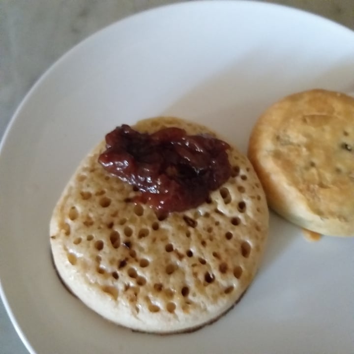 photo of Waitrose 6 Seeded crumpets shared by @carlakaralis on  16 Jun 2022 - review
