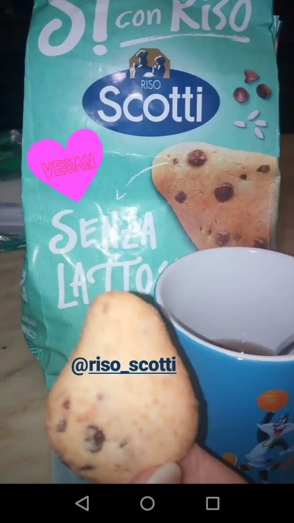 review photo of Riso Scotti Biscotto con riso e gocce di cioccolato shared by @itsmichelakalos on 16 Mar 2020 - review