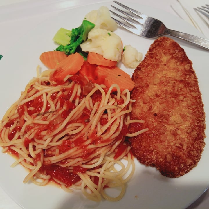 photo of IKEA Restaurant Plant based schnitzel shared by @veganspicegal on  16 Apr 2022 - review
