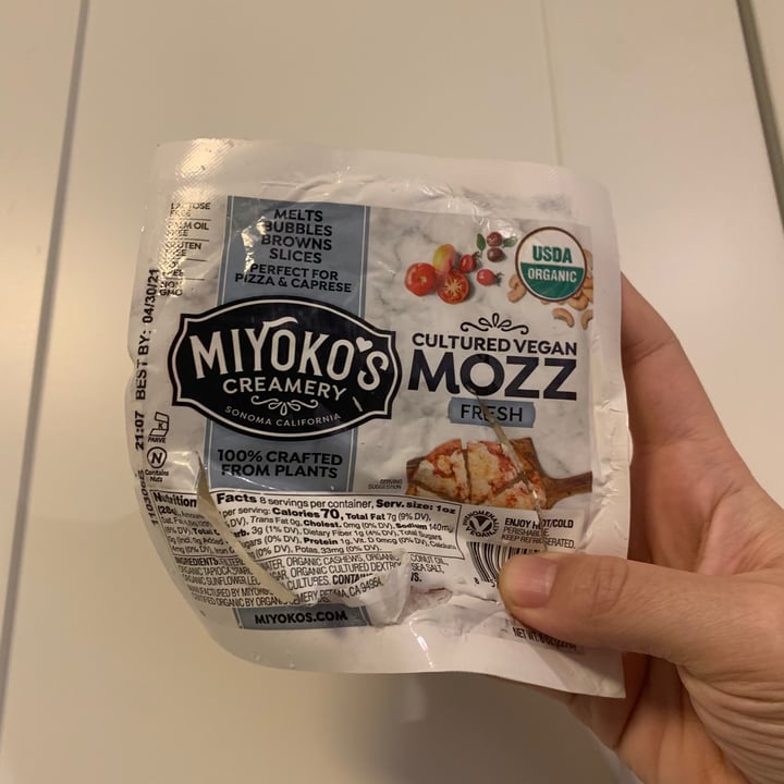 photo of Miyoko's Creamery Organic Cashew Milk Mozzarella Fresh Italian Style shared by @watermelon109 on  20 Dec 2020 - review