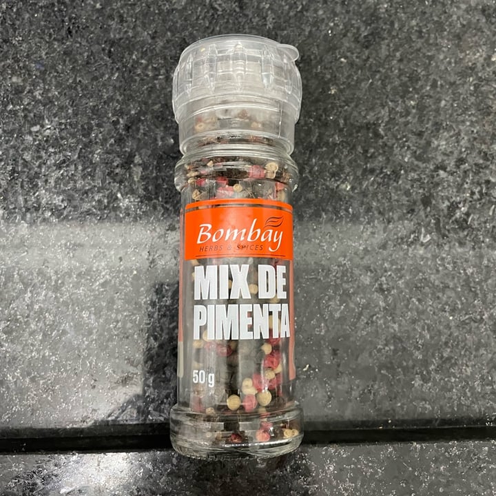 photo of Bombay Herbs & Spices mix de pimentas shared by @clau1111 on  01 May 2022 - review