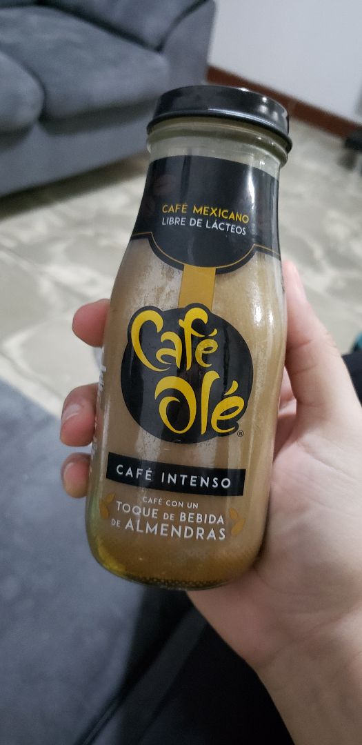 photo of Café Olé Café intenso con bebida de almendras shared by @katiardz on  12 Mar 2020 - review