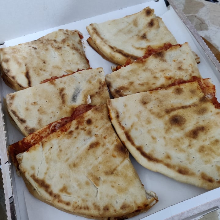 photo of VegDelizie Gastronomia Vegana Tranci Di Pizza shared by @floriana on  17 Apr 2021 - review