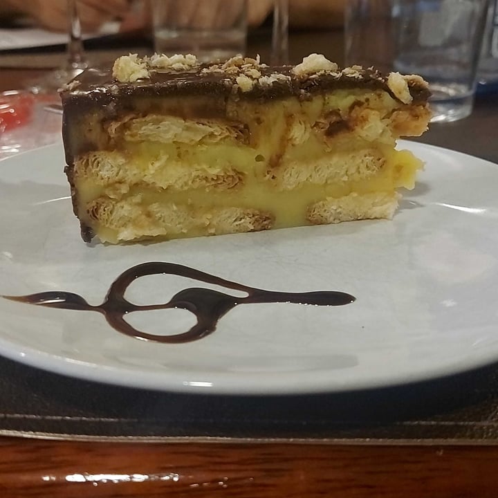 photo of Shangri La tarta Napoleón shared by @angearion on  09 Oct 2022 - review