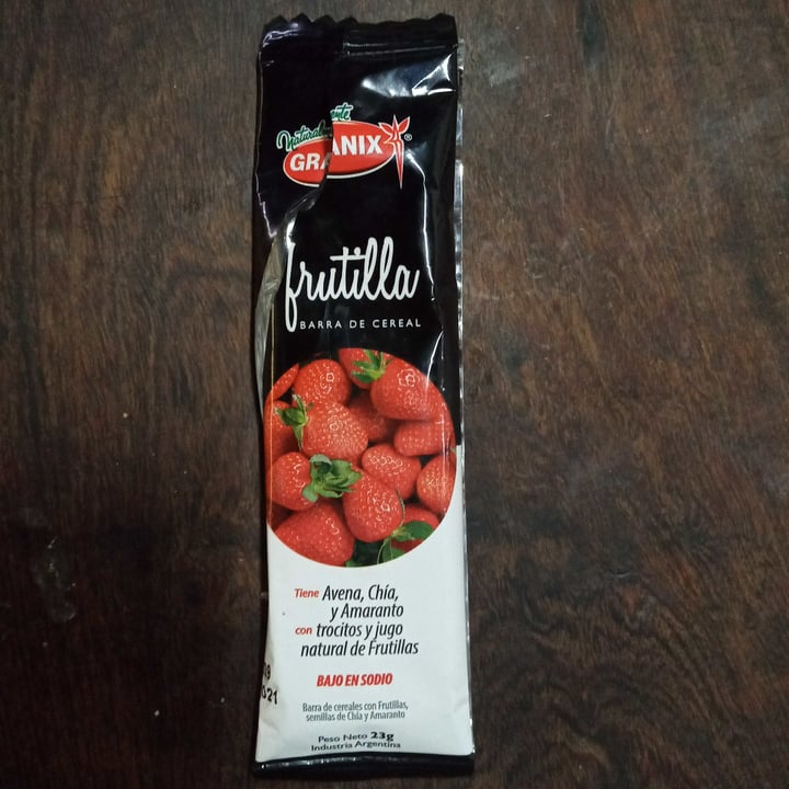photo of Granix Barra De Cereal Frutilla shared by @mwlpi on  17 Jul 2021 - review