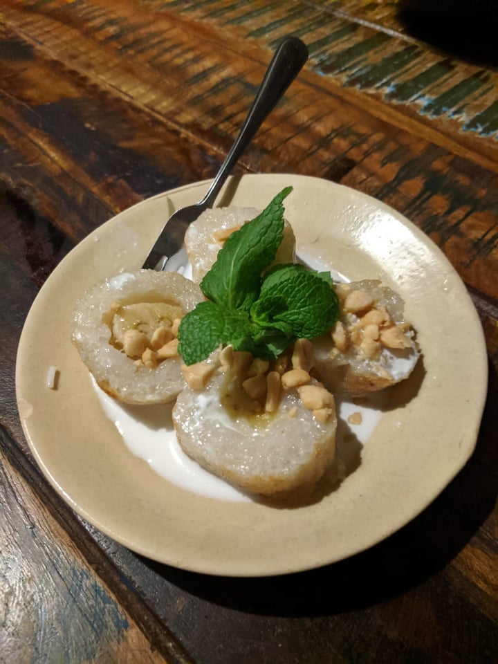 photo of Ong Tao - Vietnamesisches Restaurant & Bar No. 57 Tofu with Vegetables• Curry-Mango-Coconut-Sauce and Grilled Banana in Sticky Rice shared by @florence-al on  09 Mar 2020 - review