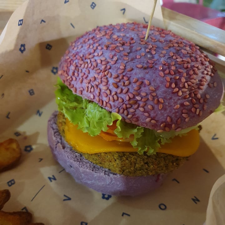 photo of Flower Burger Butterfly Burger shared by @a1ex on  10 Aug 2021 - review