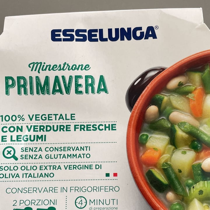 review photo of Esselunga Minestrone Primavera - con verdure fresche e legumi shared by @mariabertagnoli on 15 Mar 2022 - review