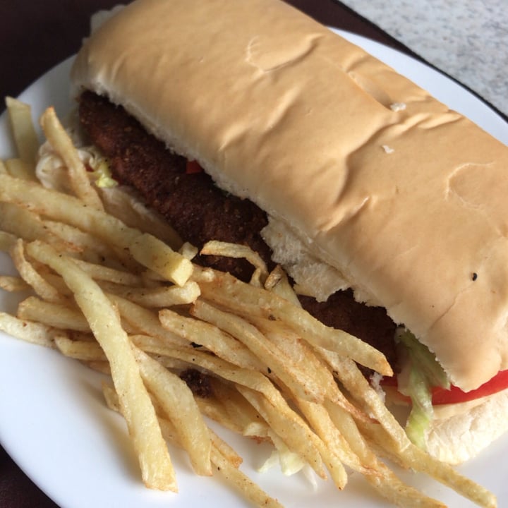 photo of Oh My Veggie Vegan Bakery Sandwich De Milanesa De Seitan shared by @ailinvasicek on  16 Jun 2021 - review