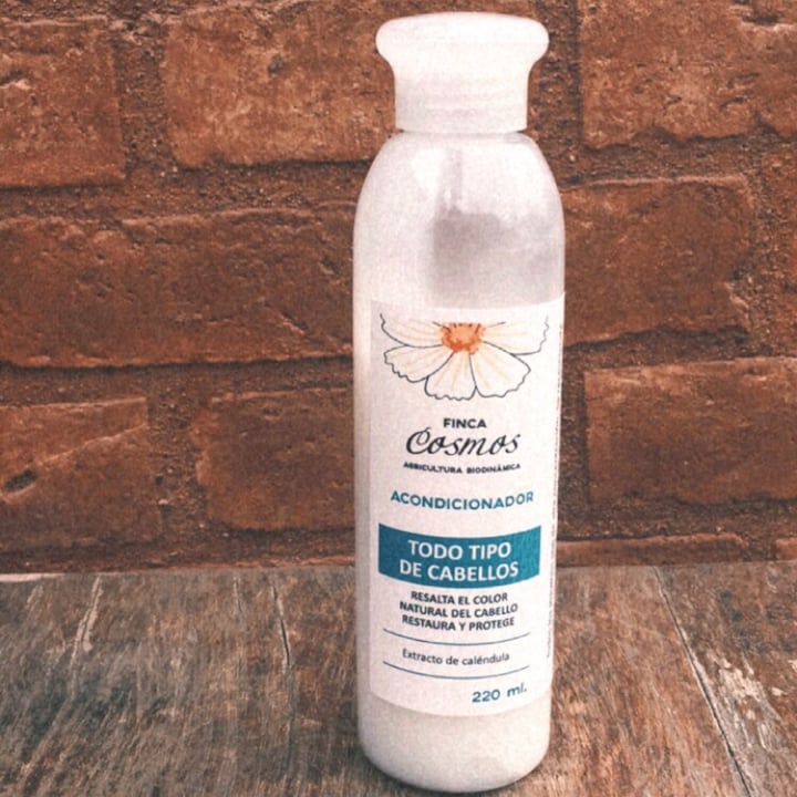 review photo of Cosmos Cosmética Natural Acondicionador shared by @hannavila on 21 Jul 2020 - review