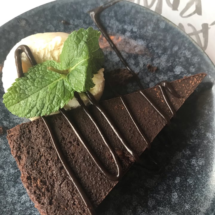 photo of Wagamama Chocolate Orange Cake shared by @vegkate11 on  01 Aug 2022 - review