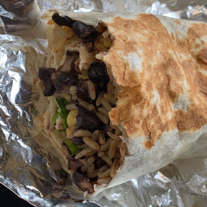 photo of Burrito Beach Very Veggie Burrito shared by @unejanie on  04 Oct 2021 - review
