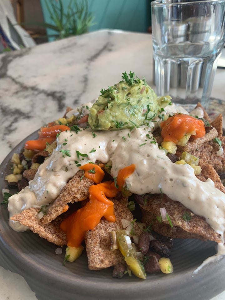 review photo of Greenr Cafe Vegan Black Bean Nachos And Mango Lime Cheesecake shared by @prarthana on 23 Nov 2019 - review