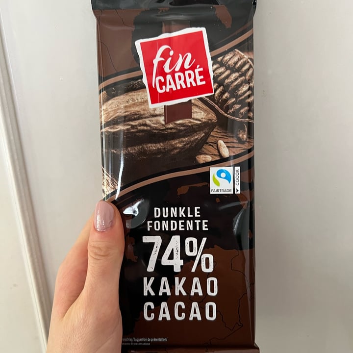 photo of Fin Carré Cioccolato Fondente 74% shared by @francineveg on  29 Apr 2022 - review