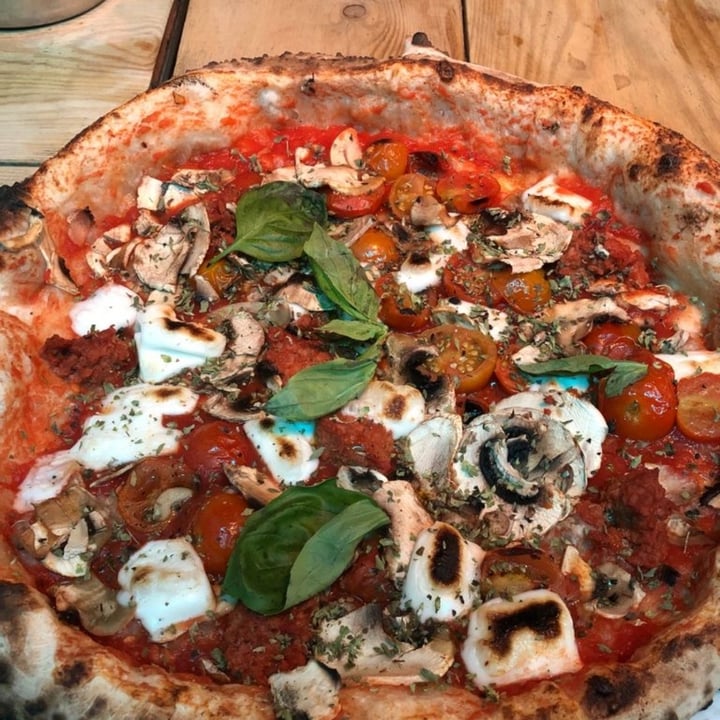photo of Grosso Napoletano Pizza per tutti shared by @espe on  21 Nov 2021 - review