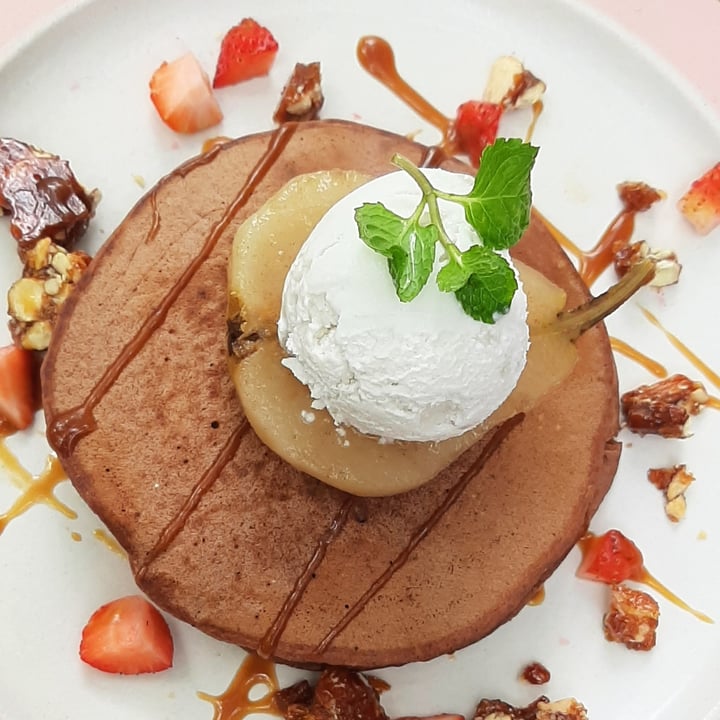photo of Manggis in Canggu Cinnamon Pear Pancakes shared by @plantsfeelthough on  30 Mar 2021 - review