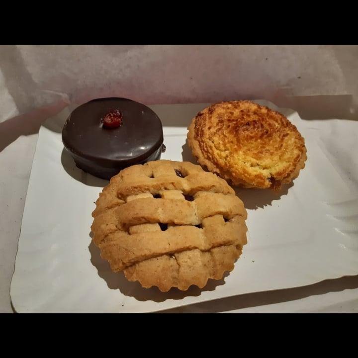 review photo of Vica Plant Based Facturas/Medialunas shared by @melisatrucci on 15 Jul 2020 - review