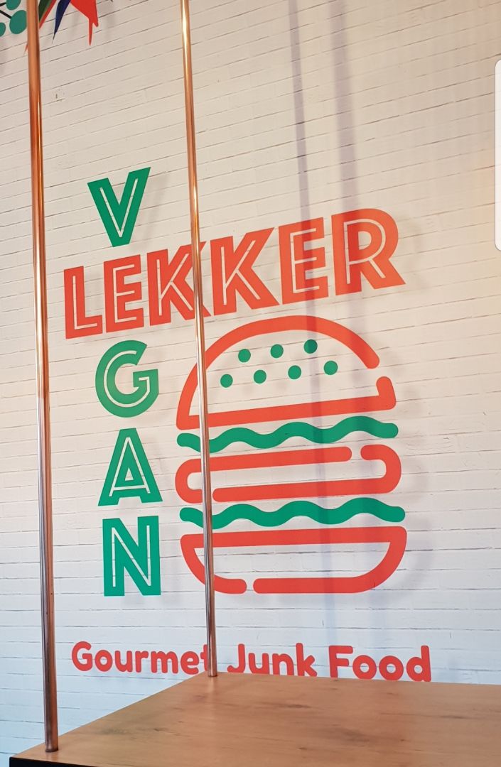 photo of Lekker Vegan Harrington Lekker burger shared by @jennsymatt on  05 Jul 2019 - review